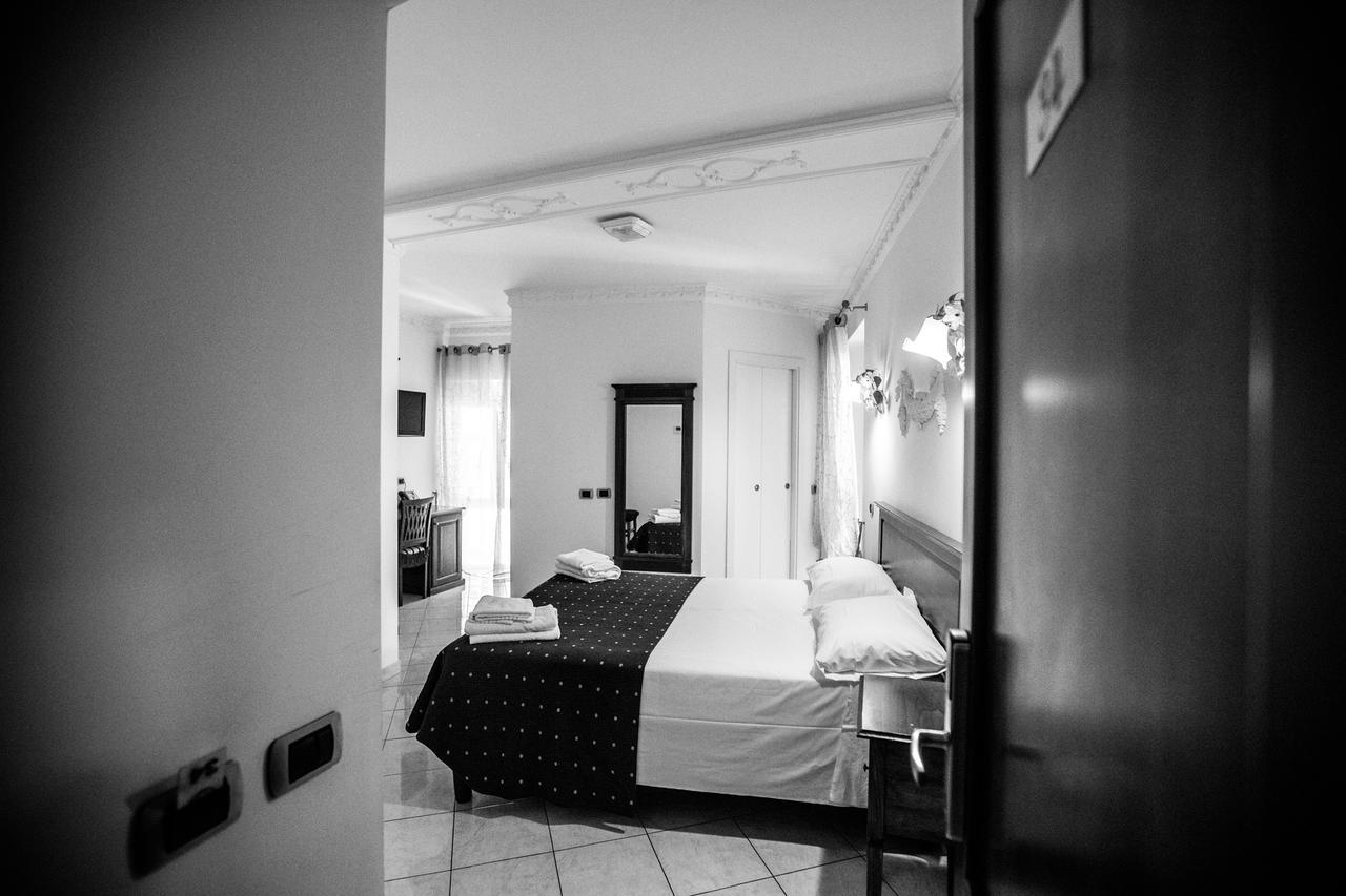 Hotel De Monti โรม ภายนอก รูปภาพ