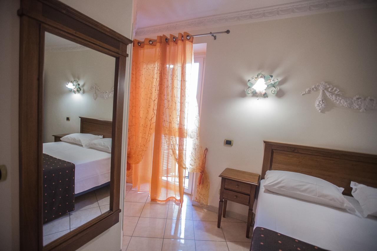 Hotel De Monti โรม ภายนอก รูปภาพ