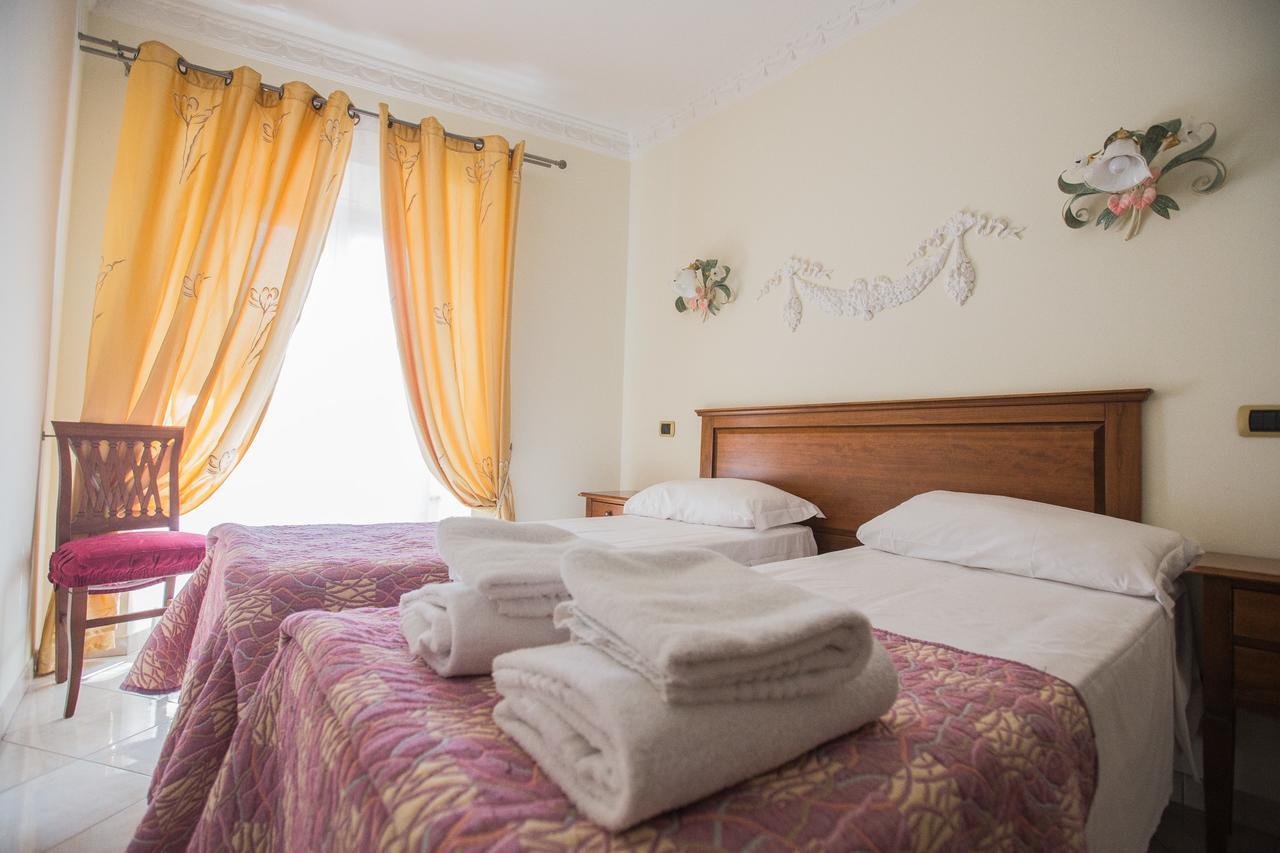Hotel De Monti โรม ภายนอก รูปภาพ