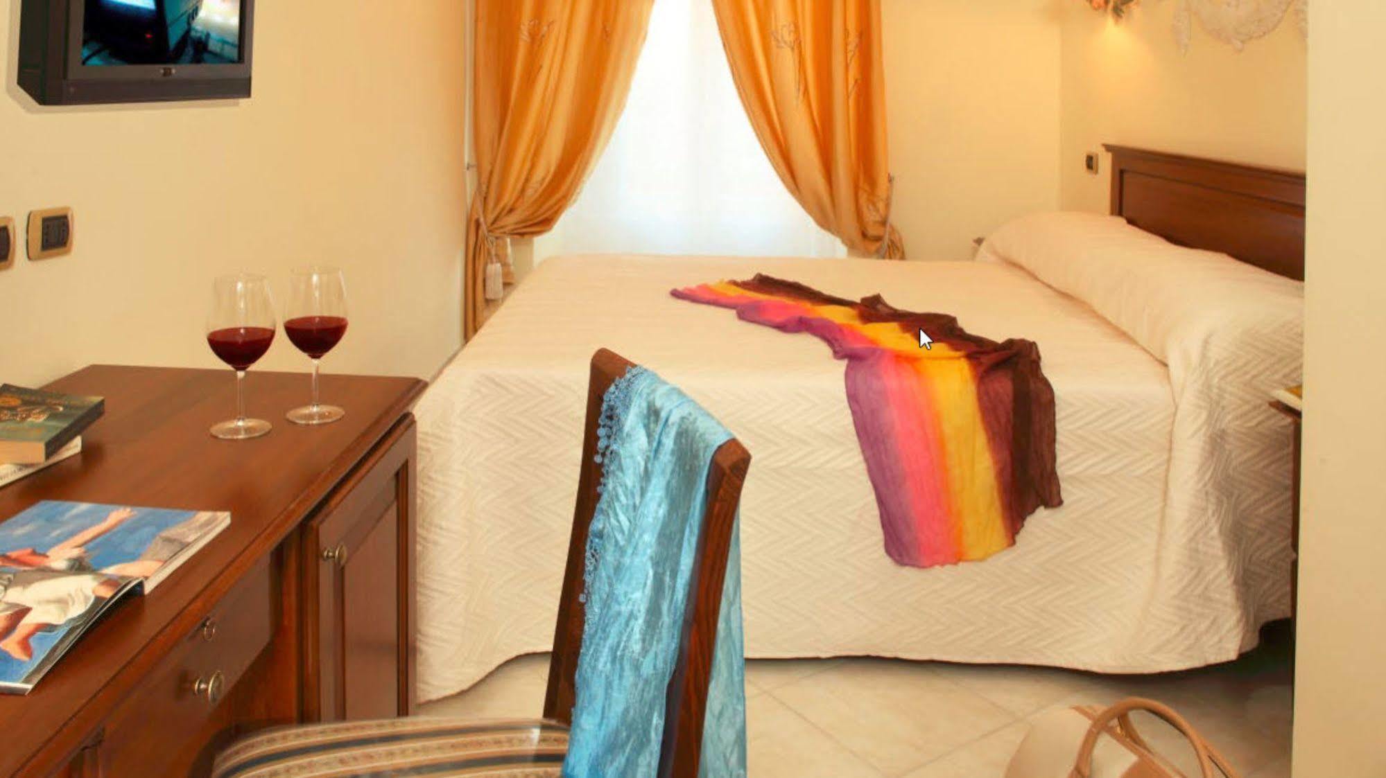 Hotel De Monti โรม ภายนอก รูปภาพ